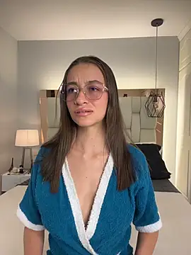 Chloe_Key