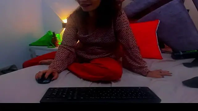 ZoeJazz live cam on StripChat