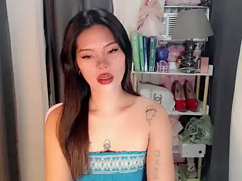 Zyradvega live cam on StripChat