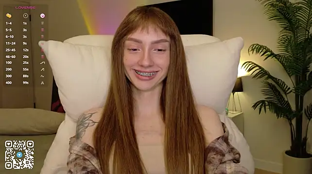 Lunainnk live cam on StripChat