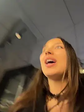 ICrazyOneIRL live sex cam