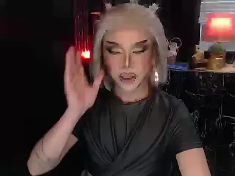 krystallVersace live cam on StripChat
