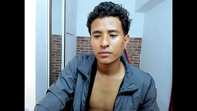 WIZARD-ALESSANDRO live cam on StripChat