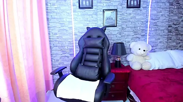 Yara__Moon