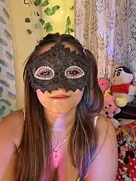 Kiara_97 live cam on StripChat