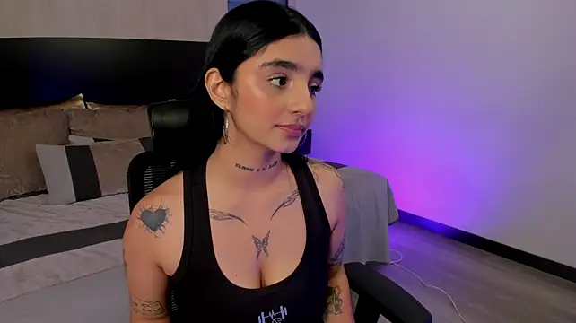 abriil_cutee (F young) - SHOW TITS