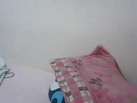 sweetmaya01 (F young) - Ass claps twerk in dildo
