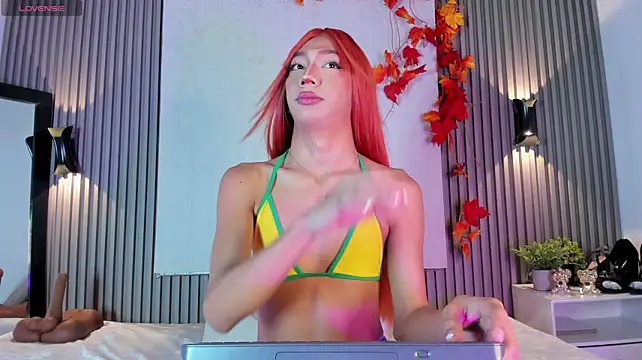 alaiaguerra_ (T teen) - NAKED TIME - LOOK MI SLIM BODY