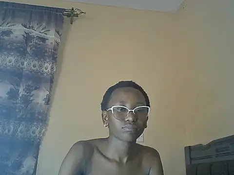 Goldenpixie live cam on StripChat