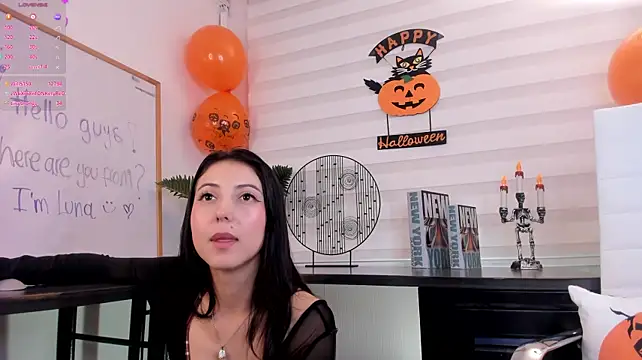 luna_celeeste_ live cam on StripChat