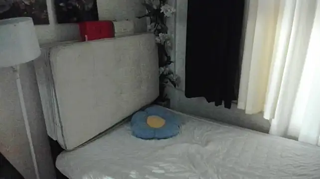 hugecock_amira