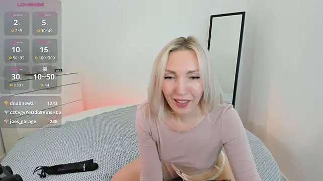 _Lily_White live cam preview