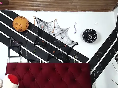 mia_dark_vc