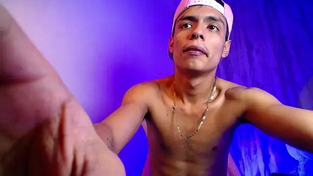 Dayron_leee live cam on StripChat