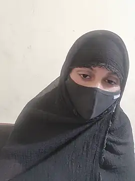 Hot_Saraa04