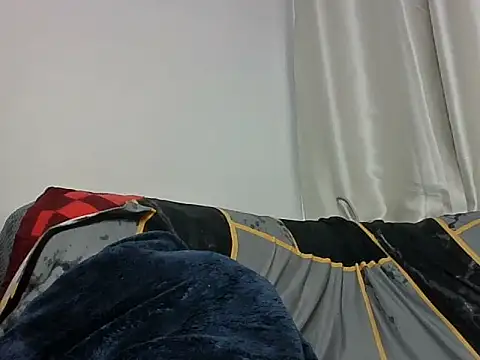 pretty_doll04 live cam on StripChat