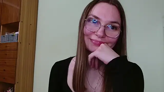 LooveELLYx live cam on StripChat