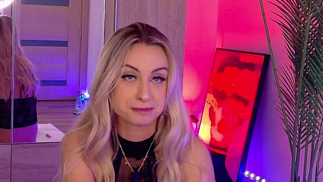 BeaaTease live cam on StripChat