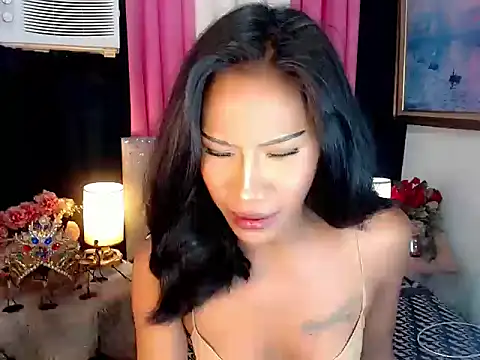 Tarah_victoria_collins live cam on StripChat