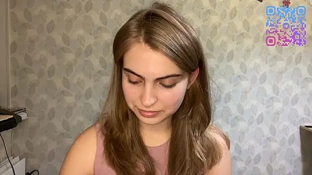 jessicashelvy (F teen) - Turn, sway hips, glance back 💃