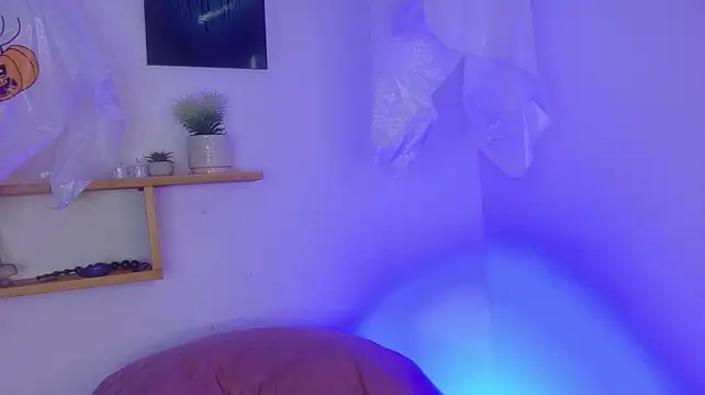 SOPHI_MORGANN live cam on StripChat