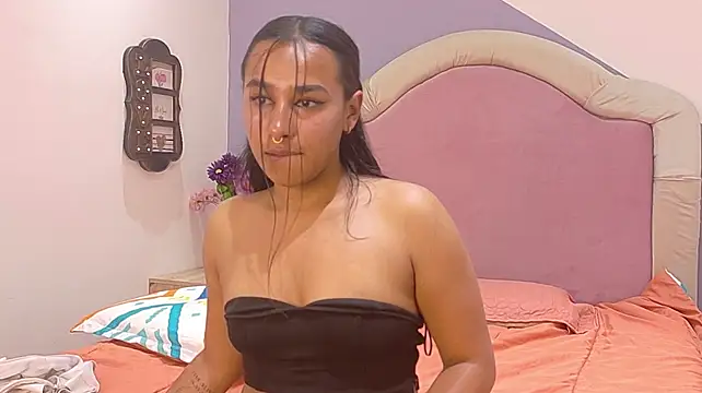 Almarouxx live cam on StripChat