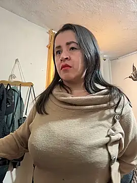 latinfemale live cam on StripChat