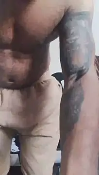 SaucyAffair0 live cam on StripChat
