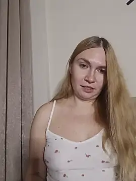 KisaVixen live cam on StripChat