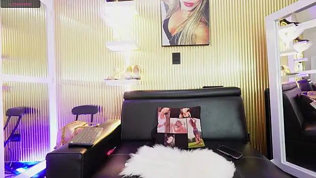 Sexy_Allice live cam on StripChat