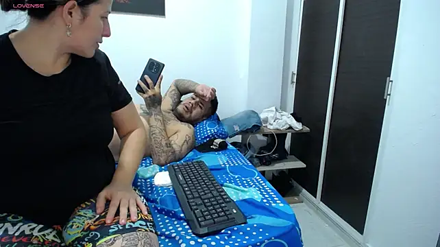 karen_steven_ live cam on StripChat