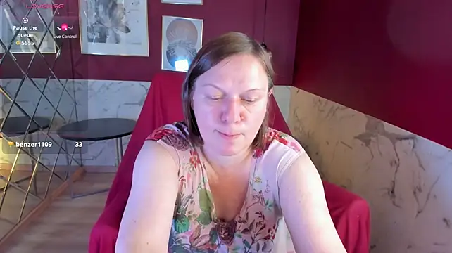 kellyperfection (F mature) - full nude dance on heels