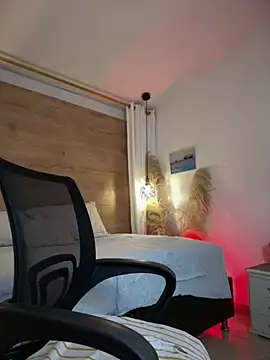 halaaa_1 (F young) - SUCK MY FINGERS😈