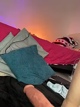 lizzy_r (F young) - Fuck my pussy and make me wet