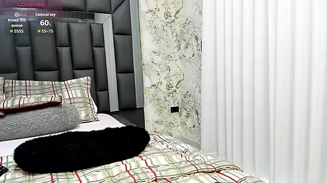 April_Addams69 live cam on StripChat