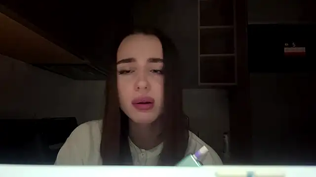 dianaluves1 (F teen) - Finger heart for you ❤️
