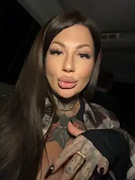 krysstal003 live cam on StripChat