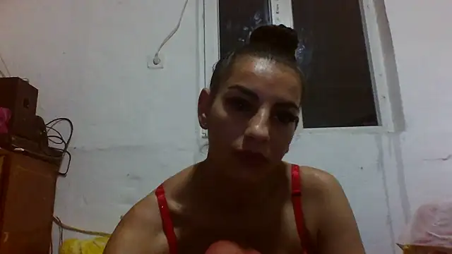 SensualSandraX live cam on StripChat