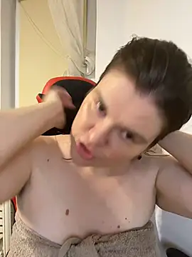 ChubbyBae live cam on StripChat