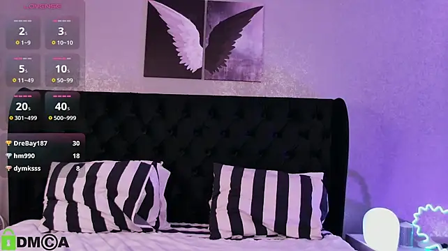 MiaBlue_ live cam on StripChat