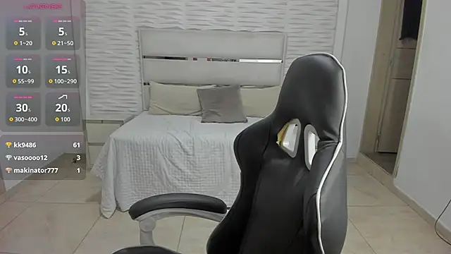 Zuleika_slim live cam on StripChat