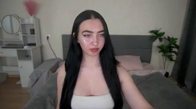 WildKittenX_ live cam on StripChat