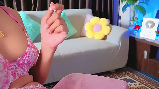 WOw_Nisha- webcam