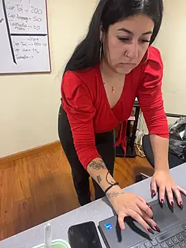 megancollins (F young) - show the pussy quickly 🙈🤭