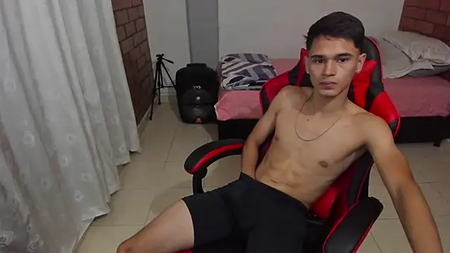 aron_boyy (M twink) - PINCH NIPPLES
