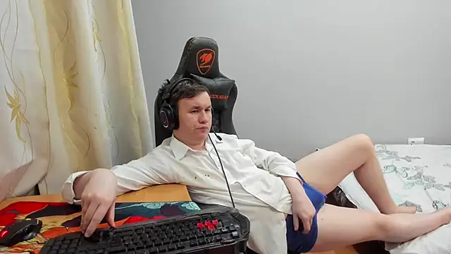 iliaskrislove live cam on StripChat
