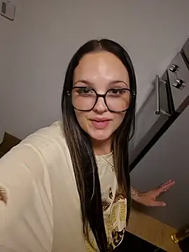 JUJUICY- live cam on StripChat
