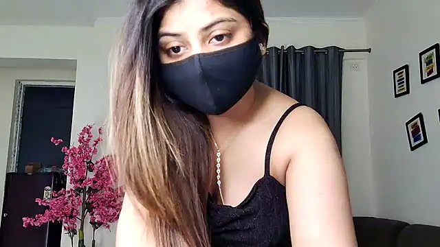 Hot-Shivangi