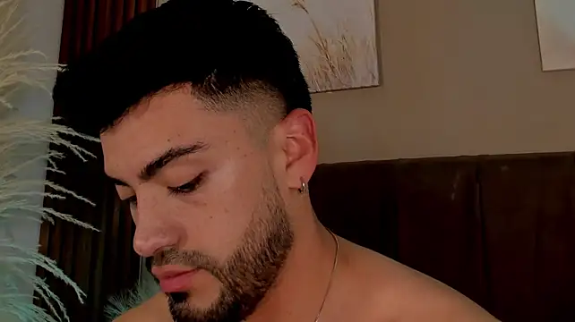 Alexander_Diazz live cam on StripChat