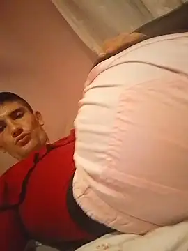 MlodyTrans live cam on StripChat